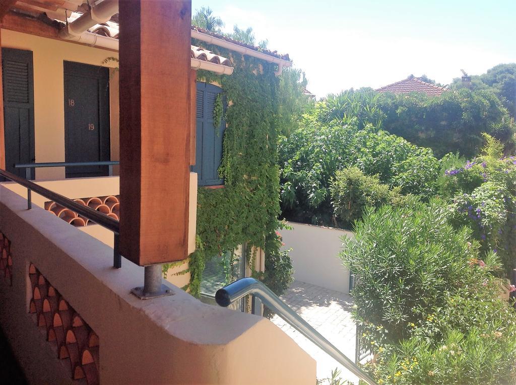 Hotel Les Lauriers Saint-Tropez Exterior foto